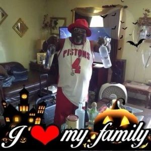 Meet your Posher, Derek